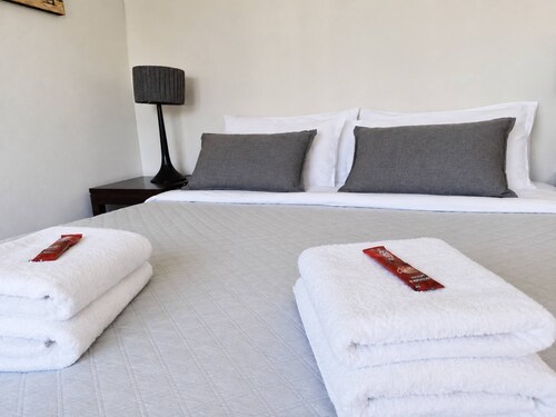 Airconditioned 3 bedroom