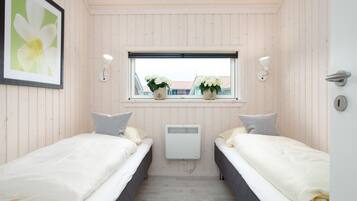 Reisekinderbett, kostenloses WLAN, Bettwäsche