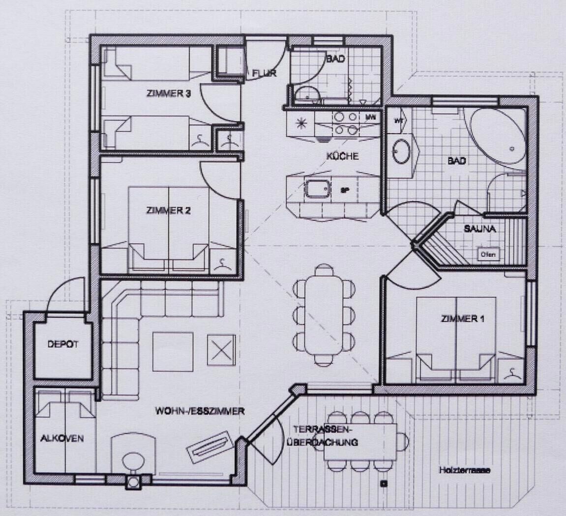 Een plattegrond met drie slaapkamers, een keuken, een badkamer, een woonkamer en een eethoek.