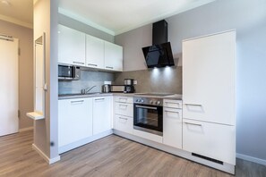Coffee/tea maker, fridge, microwave, oven - Dog-Friendly Haven with Strandkorb (Travemünde)