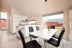 Dining - Stay with Sauna near Beach (Großenbrode)
