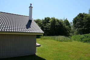 Property grounds - Stay with Sauna near Beach (Großenbrode)