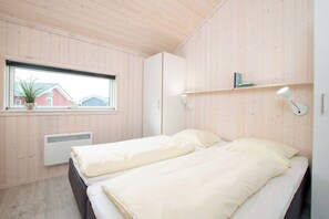 Room - Charming Sauna Cottage for 6 (Großenbrode)