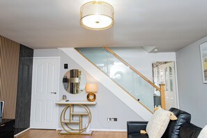 Unclassified image, 5 of 15, button - The Cheshire Abode-Central Warrington-Stadium, Station Access-Sleeps 5 (Warrington)