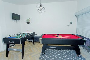 Unclassified image, 2 of 15, button - The Cheshire Abode-Central Warrington-Stadium, Station Access-Sleeps 5 (Warrington)