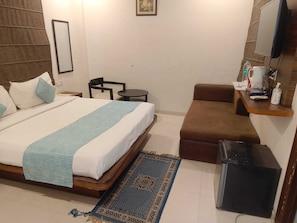 Superior Double Room | Desk, free WiFi - DREAM INN (Lucknow)