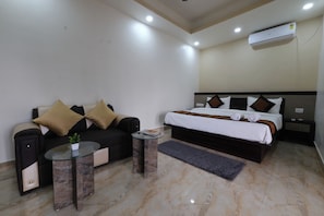 Soundproofing, iron/ironing board, free WiFi, bed sheets - Hotel Anchor (Ranchi)