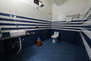 Quarto luxo | Banheiro