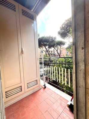 Property grounds - Casa Gemma: a wellness experience in an intimate and unique place. (Lido di Ostia)