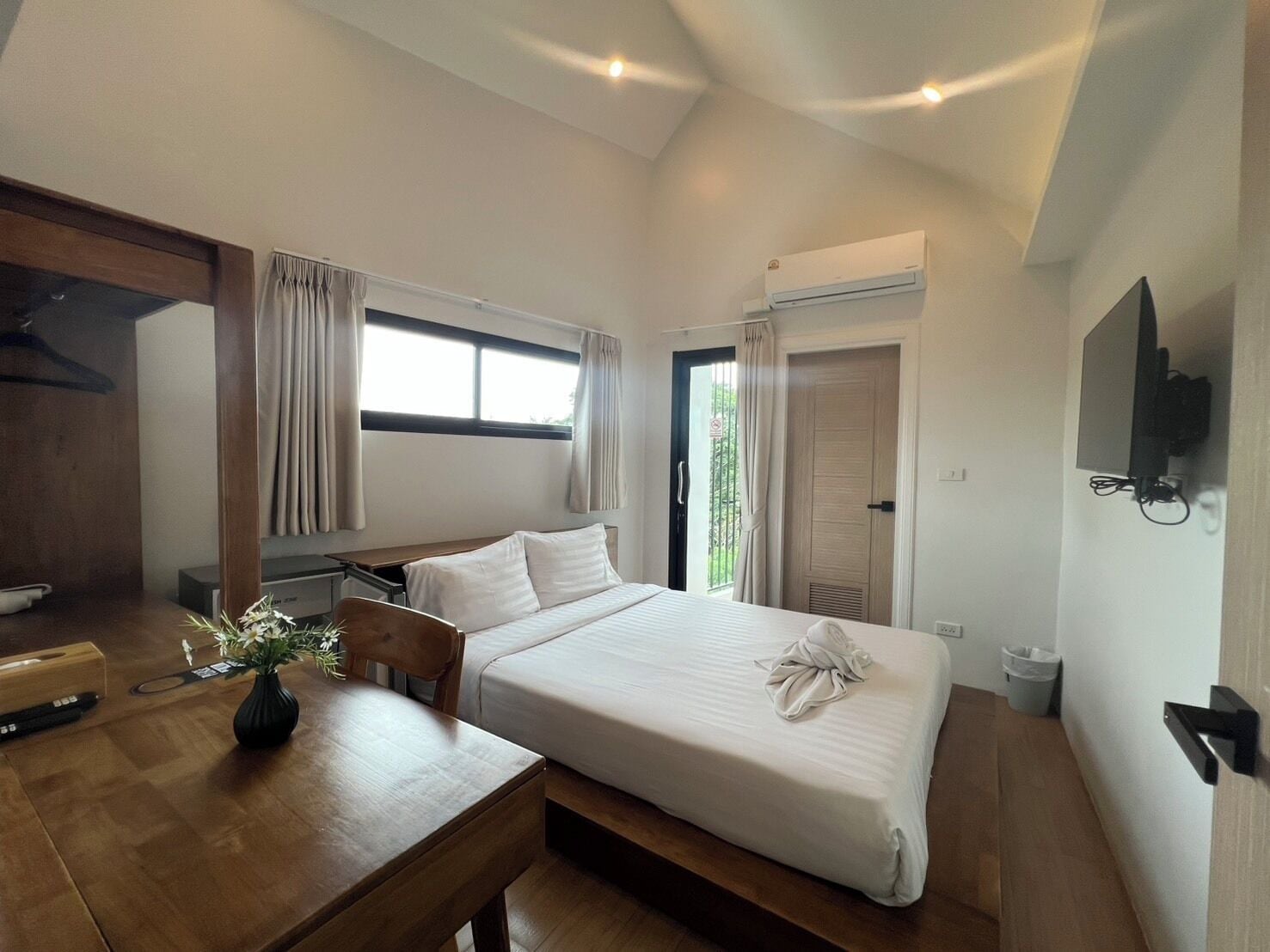 Standard Double Room | WiFi (free)
