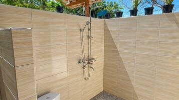 Comfort Villa | Bathroom