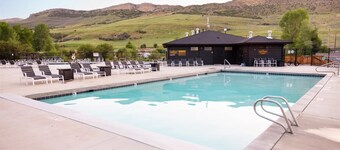 Roam Echo Island RV Resort