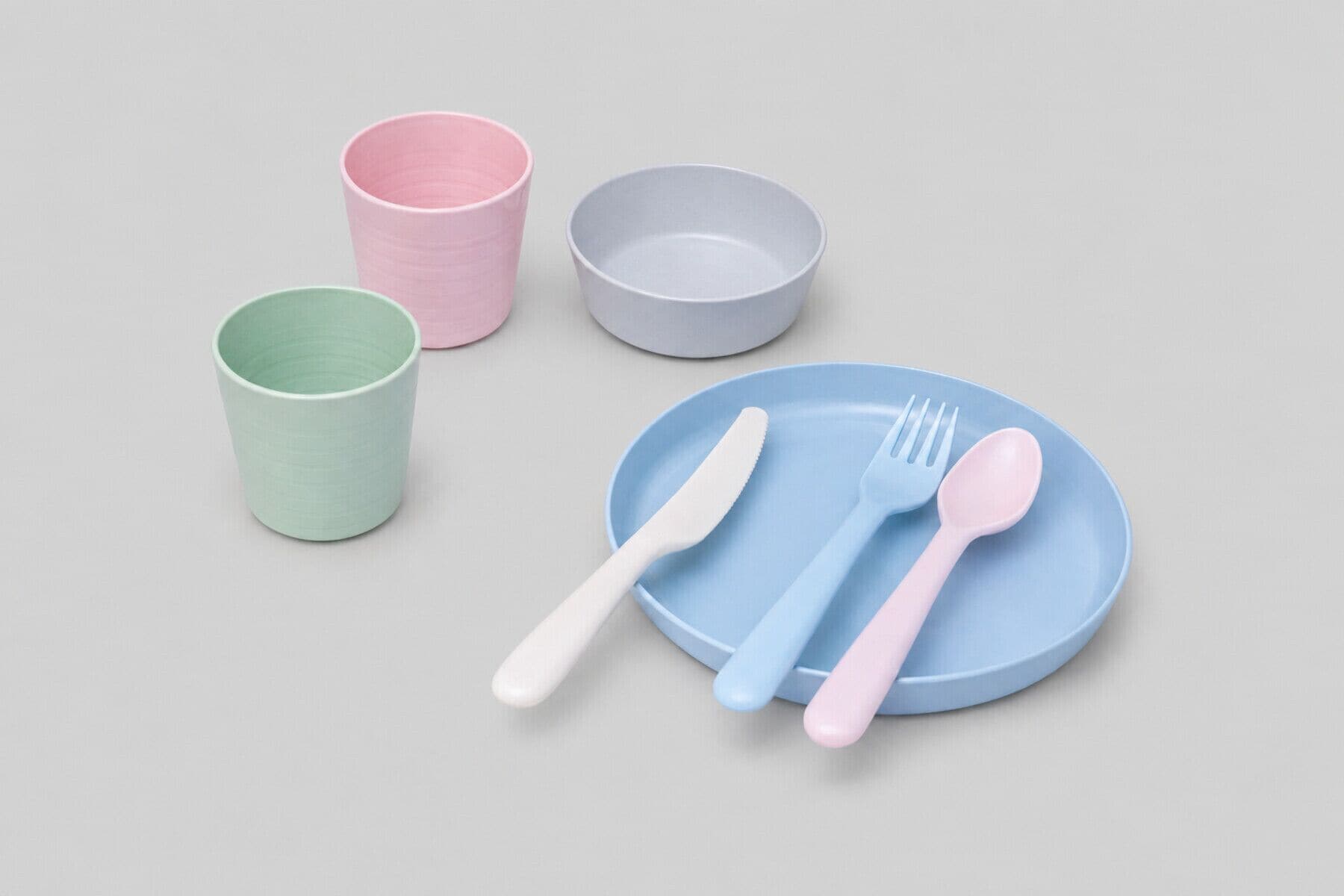 コンフォート アパートメント バルコニー | 専用キッチン | トースター、環境にやさしい洗剤、冷凍庫、ダイニングテーブル
