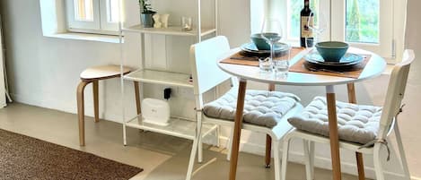 Appartement, 1 chambre | Salle à manger