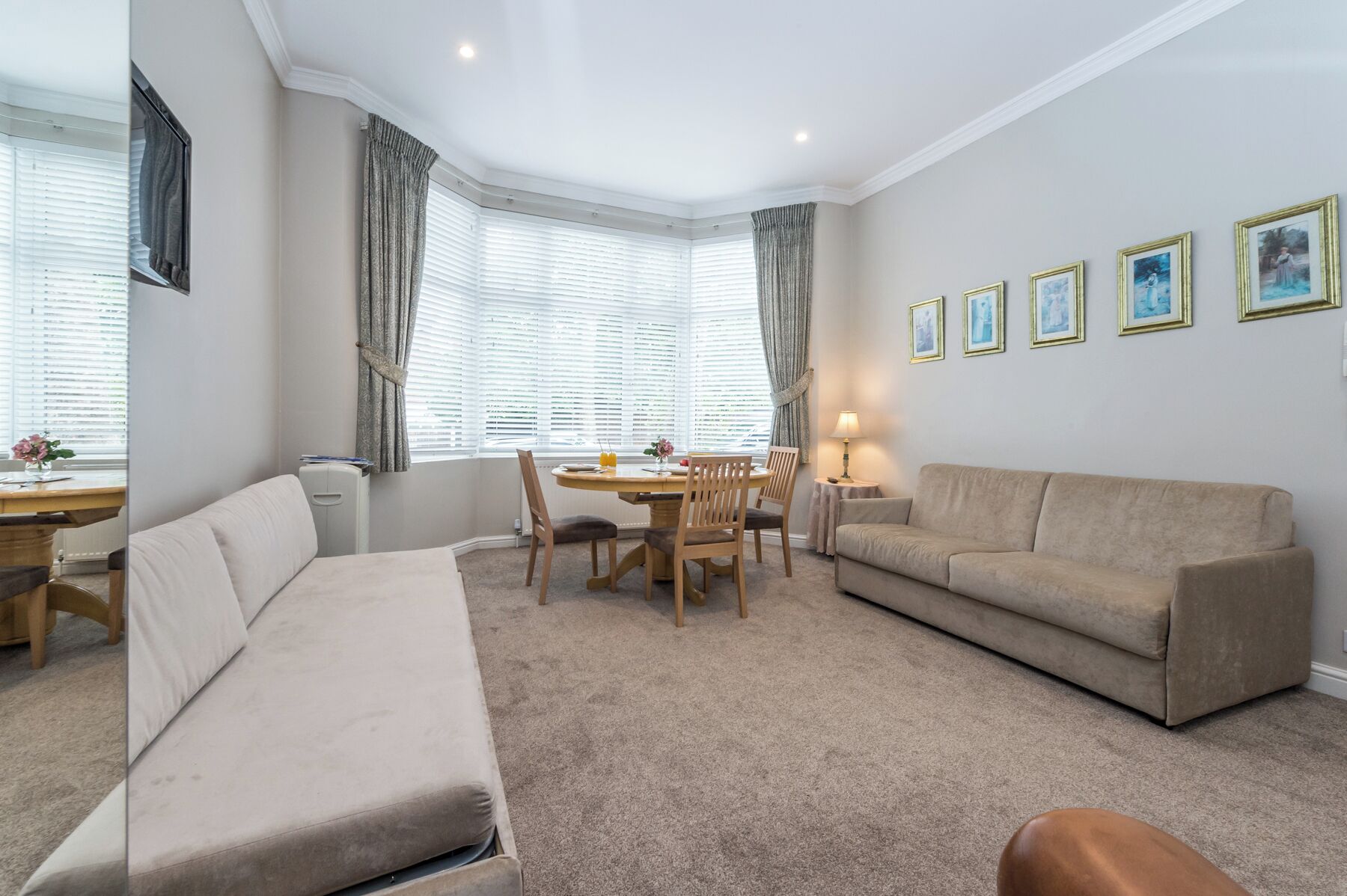 Beautiful Apartment,accomodates Up To 6 People,12 Minutes Tube To Bond Street! - Notting Hill