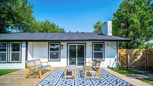 Unclassified image, 3 of 53, button - Modern on Rio - Northeast Austin Home (Austin)