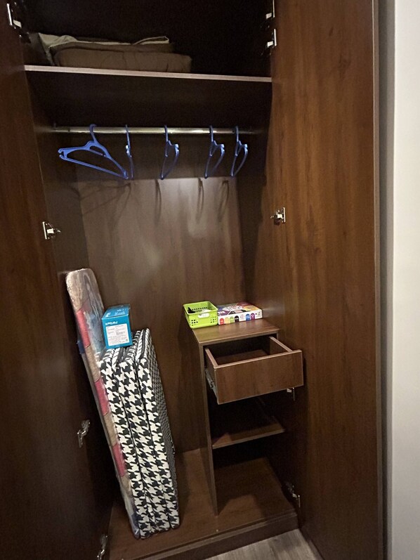 Interior - Luxury Stay for Solo Couple Triple Near Pari Chowk Expo Mart for up 4 Guests (Greater Noida)