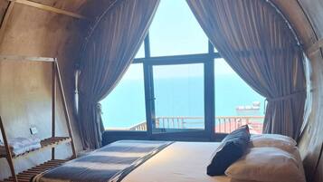 Family Bungalow, Sea View | Iron/ironing board, free WiFi
