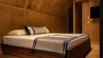 Family Bungalow, Sea View | Iron/ironing board, free WiFi