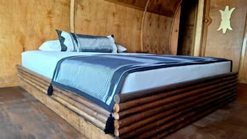 Family Bungalow, Sea View | Iron/ironing board, WiFi (free)