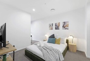 Desk, iron/ironing board, travel cot, WiFi - Riverfront 2BR | Pool + Gym | Surfers (Surfers Paradise)