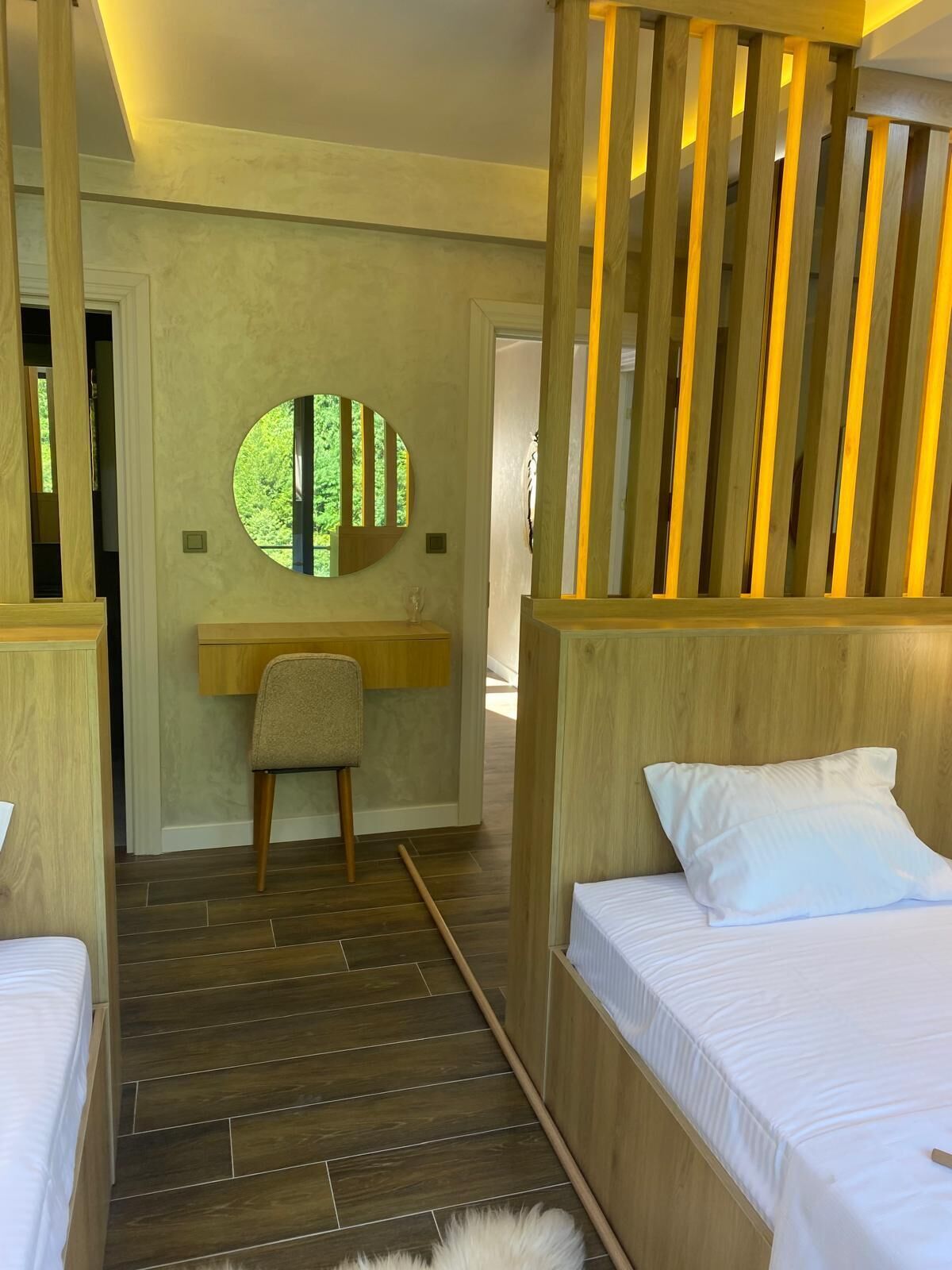In-room safe, desk, laptop workspace, soundproofing