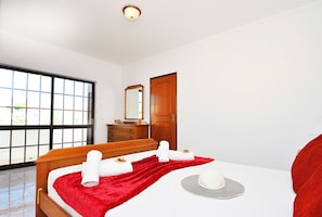 Unclassified image, 5 of 50, button - Family villa with BBQ and heatable pool (Albufeira)