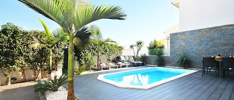 Piscine extérieure, piscine chauffée