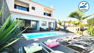 Outdoor pool, a heated pool