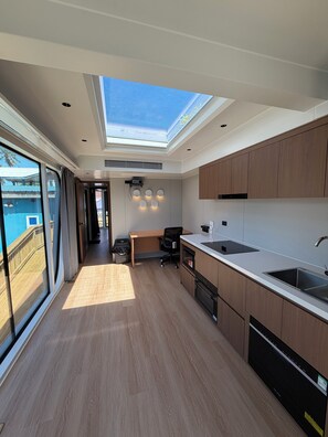 Private kitchen - Stylish Stay in the Kingdom of Tonga (Nuku'alofa)