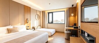 Beijing Hongqiqu Jinglong Hotel (Beijing South Station Branch)