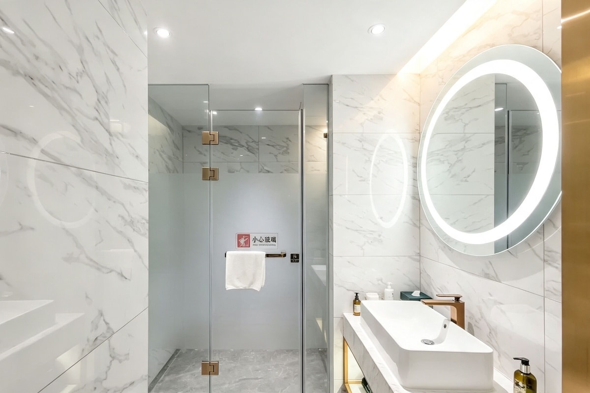 Luxury Twin Room | Bathroom