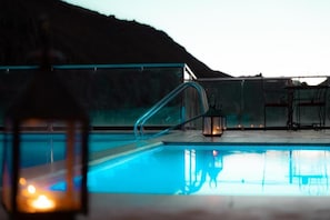 Utendørsbasseng