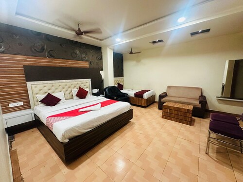 Classic Aditya Grand Inn
