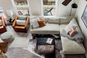 Smart TV, fireplace, books - Family Retreat in the Trees - 1.5 Mi to Ski Resort (Beech Mountain)
