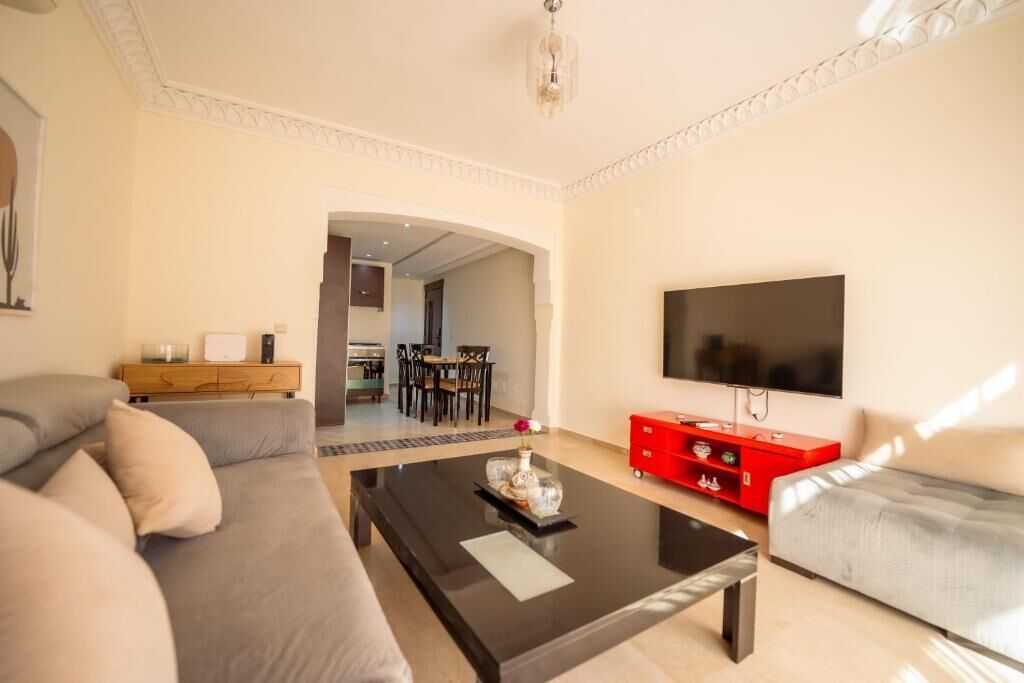 Apartment, Balcony, City View | Living area