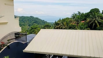 Apartment, 2 Bedrooms, Accessible, Smoking | Garden