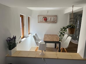 Dining - Vrbo Property (Ruhla)