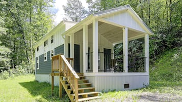 House (2 Bedrooms) | Front of property