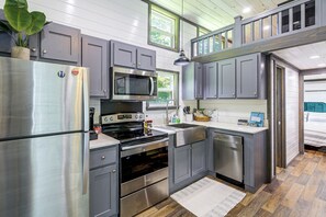 House (2 Bedrooms) | Interior - Walk to Creek! Serene Getaway in Mountain City (Mountain City)