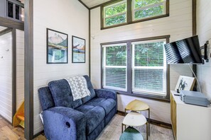 House (2 Bedrooms) | Interior - Walk to Creek! Serene Getaway in Mountain City (Mountain City)