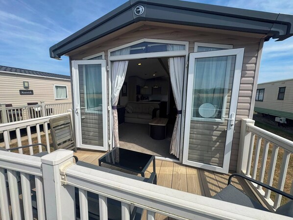 Property grounds - Millfield Holiday Park - The Provence K14 - Coastal Caravan Breaks (Ingoldmells)
