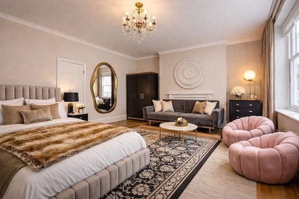 Room - Luxury 3-Bedroom, 3-Bathroom Apartment in Westminster (London)