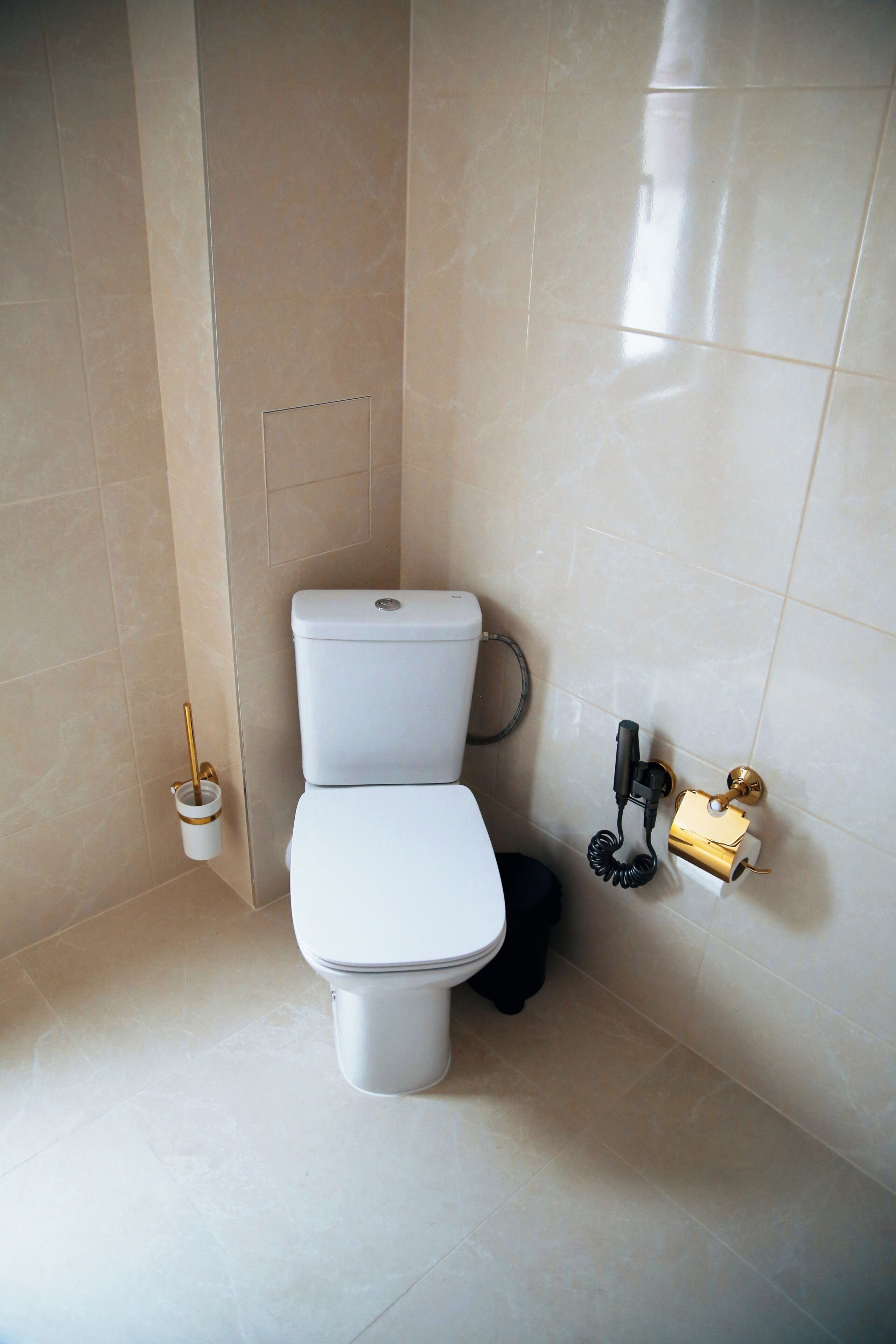 Comfort Double Room, City View | Bathroom | Shower, slippers, towels, soap
