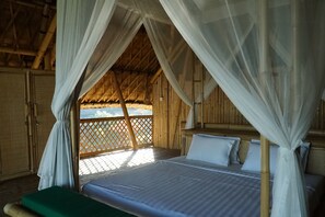 Vila, pemandangan gunung | Brankas, meja kerja, ruang kerja ramah laptop, dan Wi-Fi gratis
