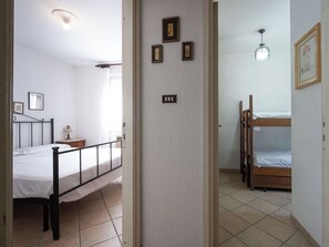 Room - Beautiful apartment for 4 guests with WIFI, TV and balcony (Morgex)