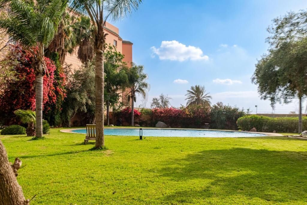 Apartamento, balcón, vistas a la ciudad | Piscina