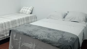 WiFi, bed sheets