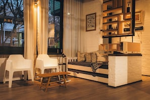 Interior - Views, Space, Safety, Comfort, Location - All in a Stunning Award Winning Studio (Pretoria)