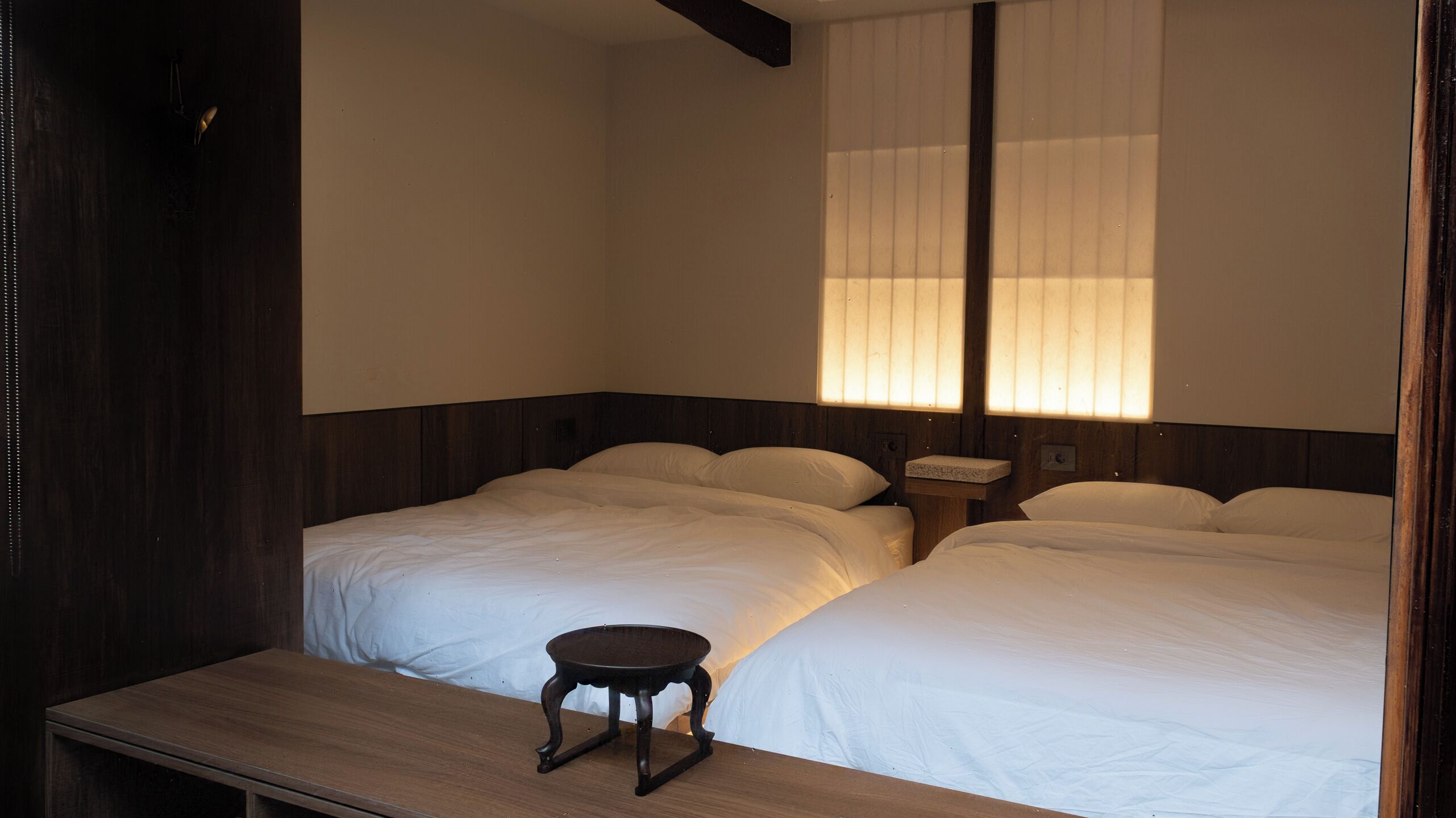 2 bedrooms, iron/ironing board, WiFi